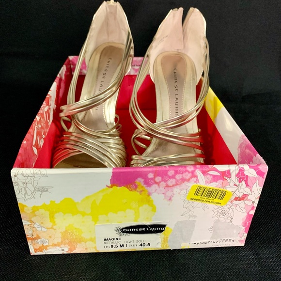 Chinese Laundry | Imagine | Color: metallic light gold | Size: 9.5 M - Picture 3 of 5